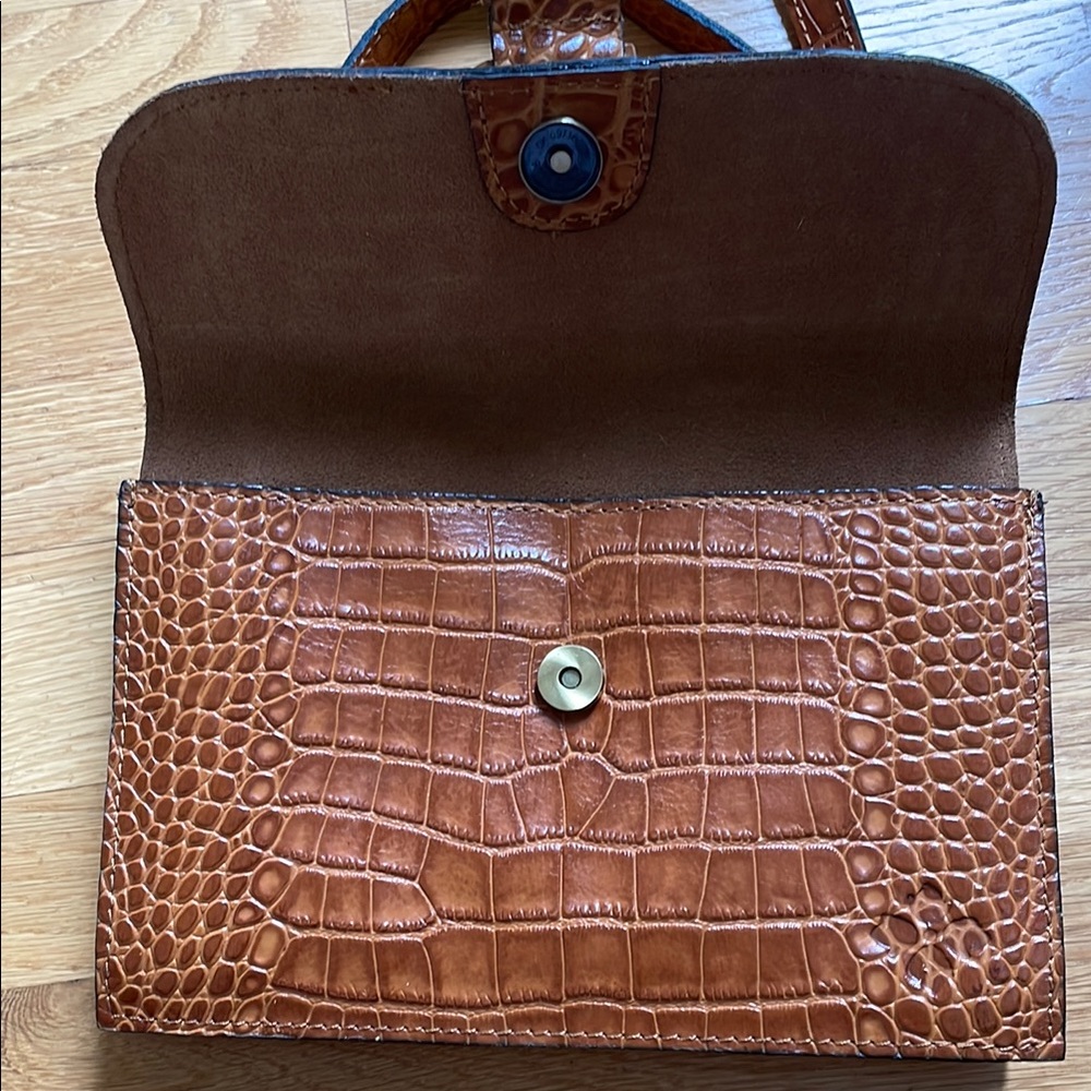 Patricia Nash Brown Crossbody Bag with Crocodile Embossed Leather - Picture 2 of 6
